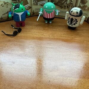 Android Collectible Figurine Set - Influencer, Sword Swallower, Skeledroid